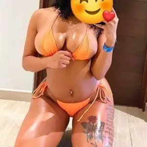 Latina girl available 100+100 real
