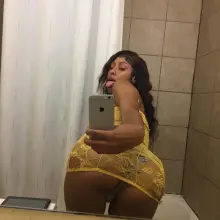 sexy yella Boneeee