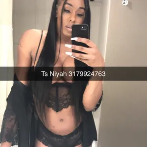 Sexy sensual HUNG Transsexual in Fort Worth - Women Seeking Men