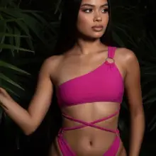 Luxurious Latina looking to please all your needs