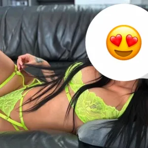 hola papi soy nueva aqui y estoy disponible ahora 100% real