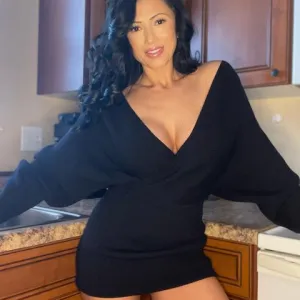 Bored, sexy housewife! spicy Latina, have a taste