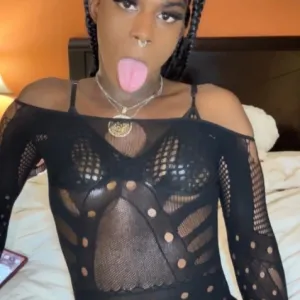 HOSTING EBONY BIG BOOTY TOP WITH BBC