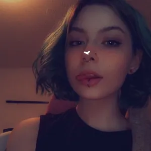 Hey guys, I m here to have some fun come have an amazing day with me!