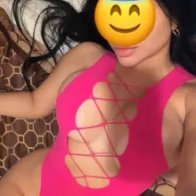 CHICA CALIENTE LATINA DISPONIBLE AHORA PSALO SPER RICO CONMIGO