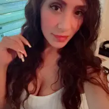 Hola amor Latina nueva en la zona Joven, bonita y cariosa mis