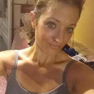 Incall, outcall, car date availability.