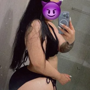 hi papi im available now for incall