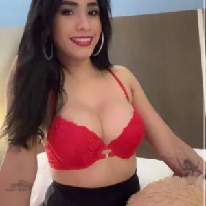 Skinny Latina