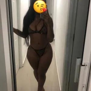 Classy Beauty with a Sexy Twist in Raleigh - Women Seeking Men