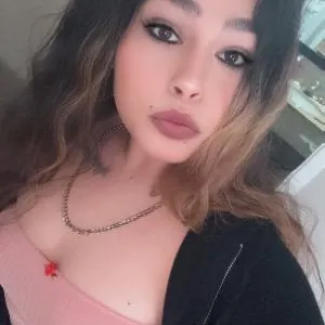 Sweet wet Latina Si hablo Espaol BJ Specials