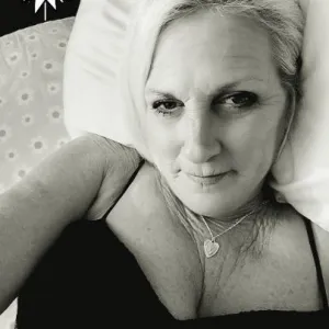 Hey baby. Lets get Closer. body rub FEEL ME