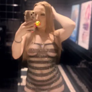 Blonde bombshell