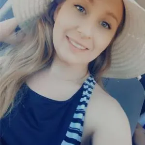 Classy PetitE 100% REAL IM BACK Lets Play