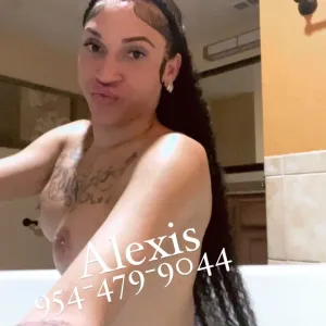 HEY GUYS, HOT AND HORNY READY TO Eat it UP